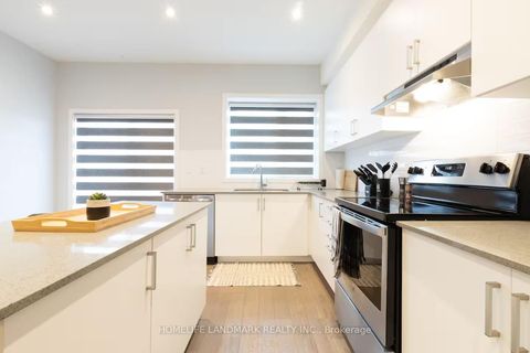 Photo 10 at 27 William Duncan Road, CFB, Toronto