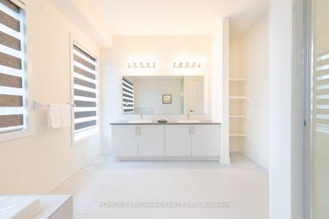 Photo 24 at 27 William Duncan Road, CFB, Toronto