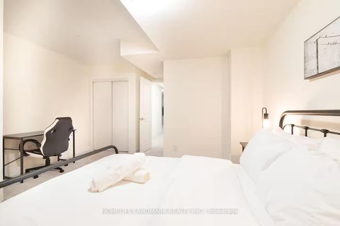 Photo 31 at 27 William Duncan Road, CFB, Toronto