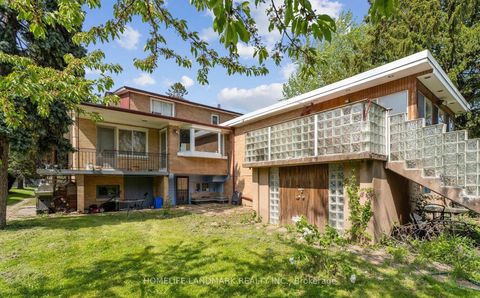 Photo 2 at 149 Clanton Park Road, Clanton Park, Toronto