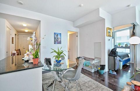 Photo 3 at 802 - 14 York Street, Waterfront Communities C1, Toronto