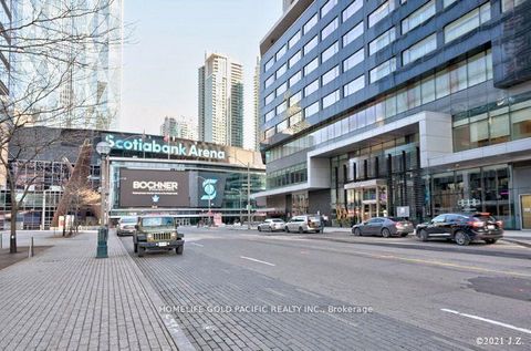 Photo 4 at 802 - 14 York Street, Waterfront Communities C1, Toronto