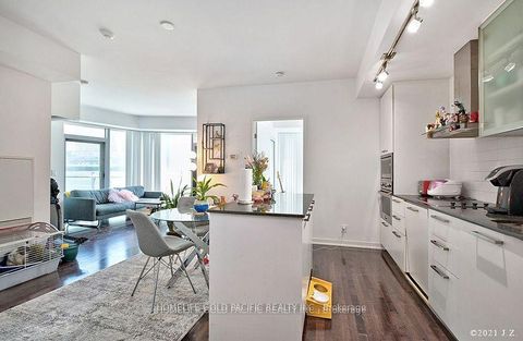 Photo 16 at 802 - 14 York Street, Waterfront Communities C1, Toronto