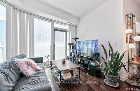 Photo 17 at 802 - 14 York Street, Waterfront Communities C1, Toronto