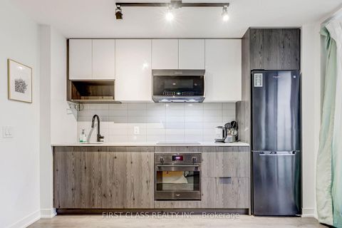 Photo 7 at 717 - 5 Defries Street, Regent Park, Toronto