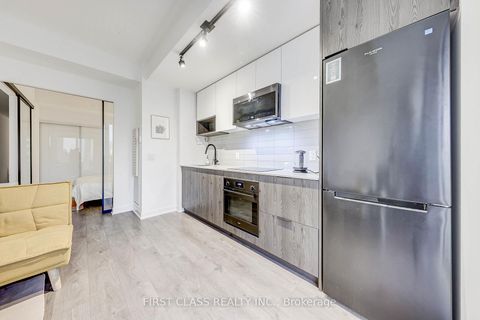 Photo 9 at 717 - 5 Defries Street, Regent Park, Toronto