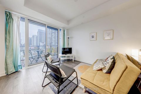 Photo 10 at 717 - 5 Defries Street, Regent Park, Toronto