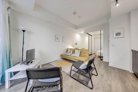 Photo 11 at 717 - 5 Defries Street, Regent Park, Toronto