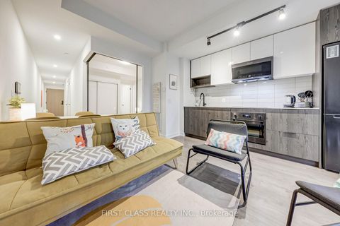 Photo 13 at 717 - 5 Defries Street, Regent Park, Toronto