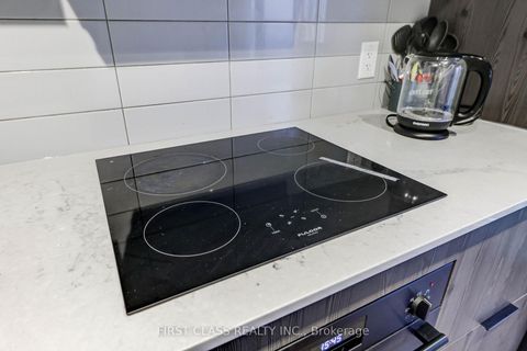 Photo 19 at 717 - 5 Defries Street, Regent Park, Toronto