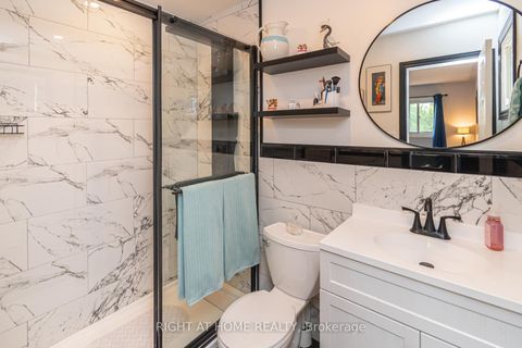 Photo 7 at 43 Squire Drive, Devonsleigh, Richmond Hill