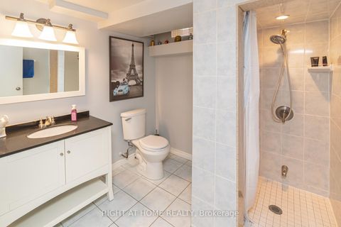 Photo 13 at 43 Squire Drive, Devonsleigh, Richmond Hill