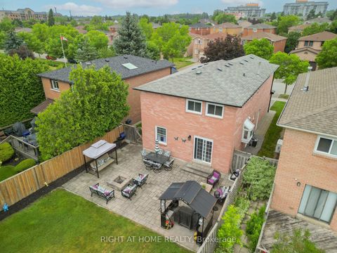 Photo 15 at 43 Squire Drive, Devonsleigh, Richmond Hill