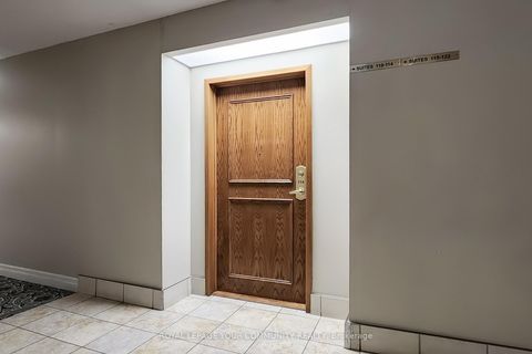 Photo 1 at 114 - 2502 Rutherford Road, Maple, Vaughan