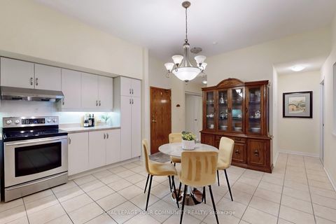 Photo 9 at 114 - 2502 Rutherford Road, Maple, Vaughan