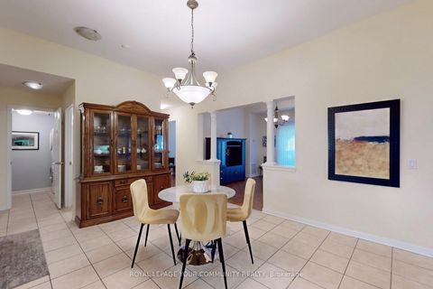 Photo 11 at 114 - 2502 Rutherford Road, Maple, Vaughan