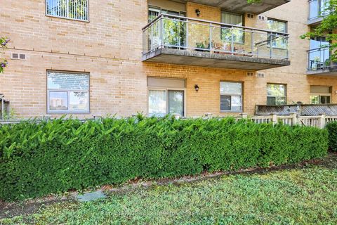 Photo 30 at 114 - 2502 Rutherford Road, Maple, Vaughan