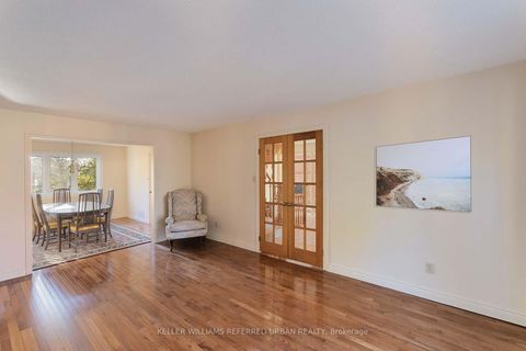 Photo 5 at 62 Devlin Place, Aurora Highlands, Aurora