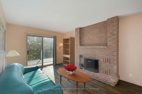 Photo 13 at 62 Devlin Place, Aurora Highlands, Aurora