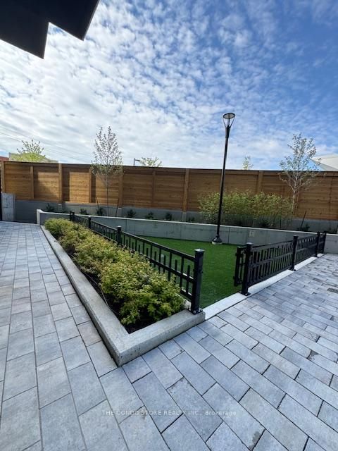 Photo 31 at 702 - 2300 St. Clair Avenue W, Junction Area, Toronto