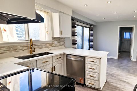 Photo 9 at 22 Annabelle Drive, Jamestown, Toronto