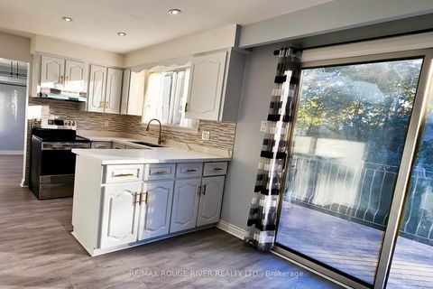 Photo 12 at 22 Annabelle Drive, Jamestown, Toronto