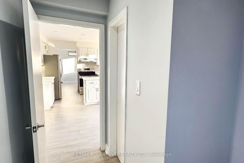 Photo 16 at 22 Annabelle Drive, Jamestown, Toronto