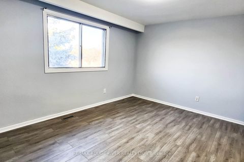 Photo 18 at 22 Annabelle Drive, Jamestown, Toronto