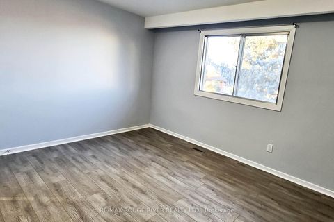 Photo 19 at 22 Annabelle Drive, Jamestown, Toronto