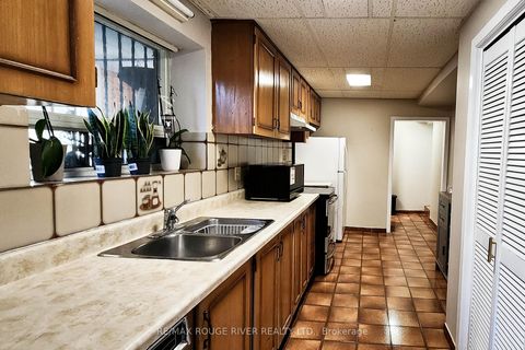 Photo 30 at 22 Annabelle Drive, Jamestown, Toronto