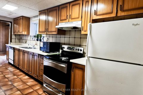 Photo 31 at 22 Annabelle Drive, Jamestown, Toronto