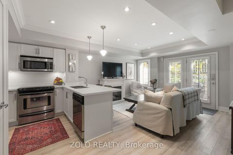 Photo 4 at 39 - 93 The Queensway, Swansea, Toronto