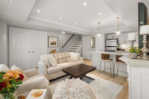 Photo 8 at 39 - 93 The Queensway, Swansea, Toronto