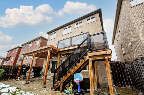 Photo 37 at 21 Haven Road, Patterson, Vaughan