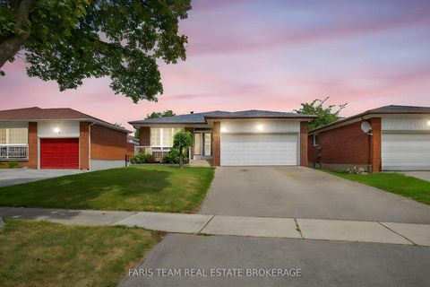 Photo 1 at 38 Collingdale Road, Jamestown, Toronto