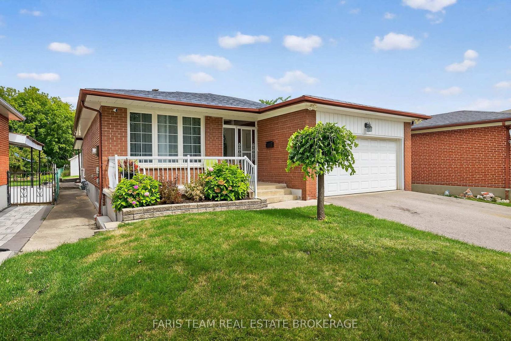 38 Collingdale Road, Jamestown, Toronto 