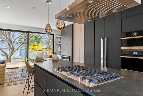 Photo 7 at 354 Cleveland Street W, Mount Pleasant East, Toronto