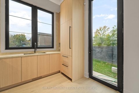 Photo 14 at 152 Third Line, BR Bronte, Oakville