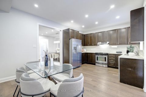 Photo 11 at 4 Alex Black Street, Patterson, Vaughan