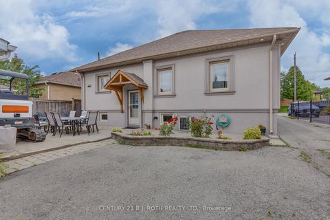 Photo 8 at 193 Epsom Downs Drive, CFB, Toronto