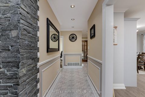 Photo 14 at 193 Epsom Downs Drive, CFB, Toronto