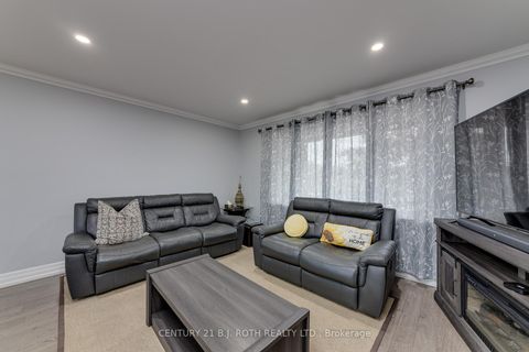 Photo 16 at 193 Epsom Downs Drive, CFB, Toronto