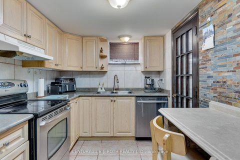 Photo 44 at 193 Epsom Downs Drive, CFB, Toronto