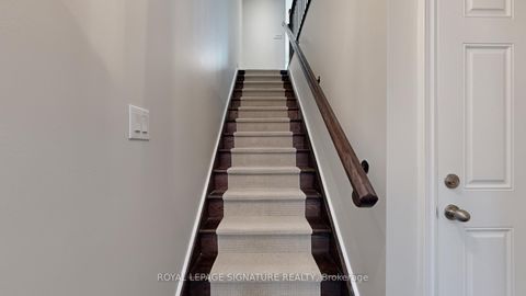 Photo 7 at 8 Agar Lane, West Woodbridge, Vaughan