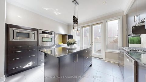 Photo 8 at 8 Agar Lane, West Woodbridge, Vaughan