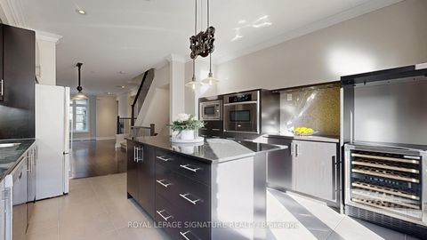 Photo 12 at 8 Agar Lane, West Woodbridge, Vaughan