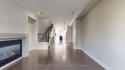 Photo 19 at 8 Agar Lane, West Woodbridge, Vaughan