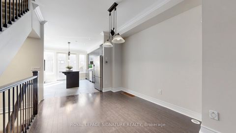 Photo 20 at 8 Agar Lane, West Woodbridge, Vaughan