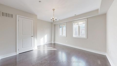 Photo 23 at 8 Agar Lane, West Woodbridge, Vaughan