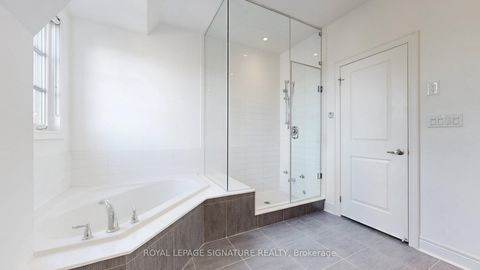 Photo 34 at 8 Agar Lane, West Woodbridge, Vaughan